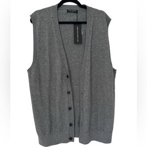 Kallspin Women's Gray Button-Front Vest